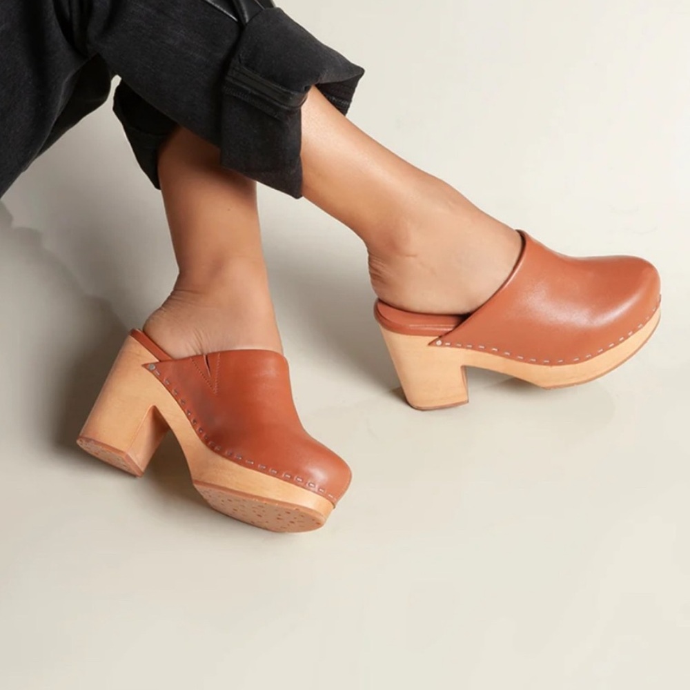 Charlotte Stone Brown Leather Marlo Clog in Luggage